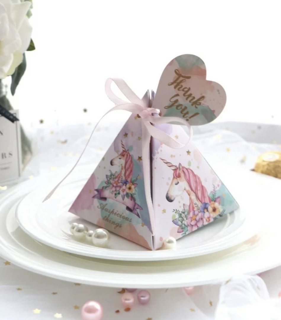 صندوق مثلث - يونيكورن