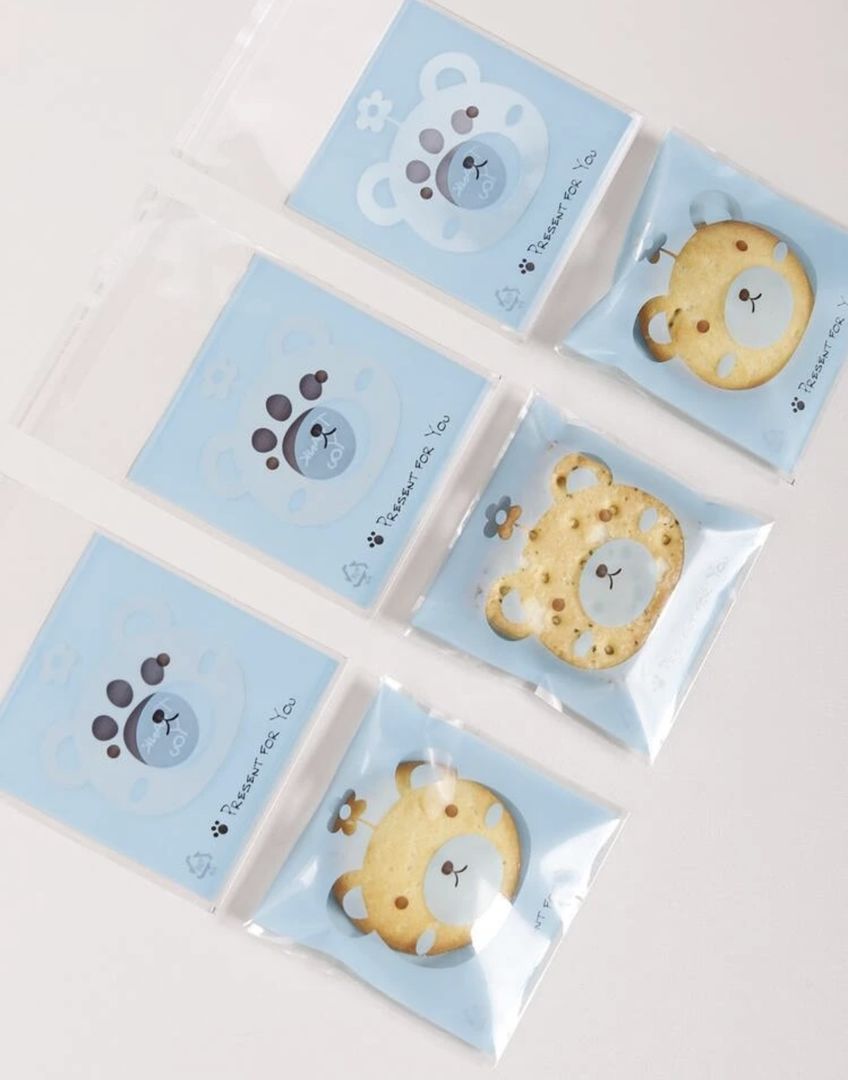 كيس من البلاستيك - الدب