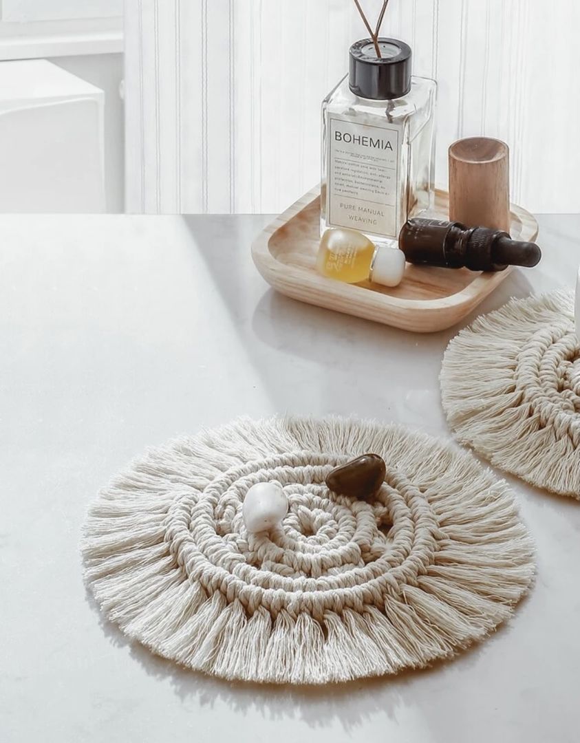 مفرش طاولة - شرابات