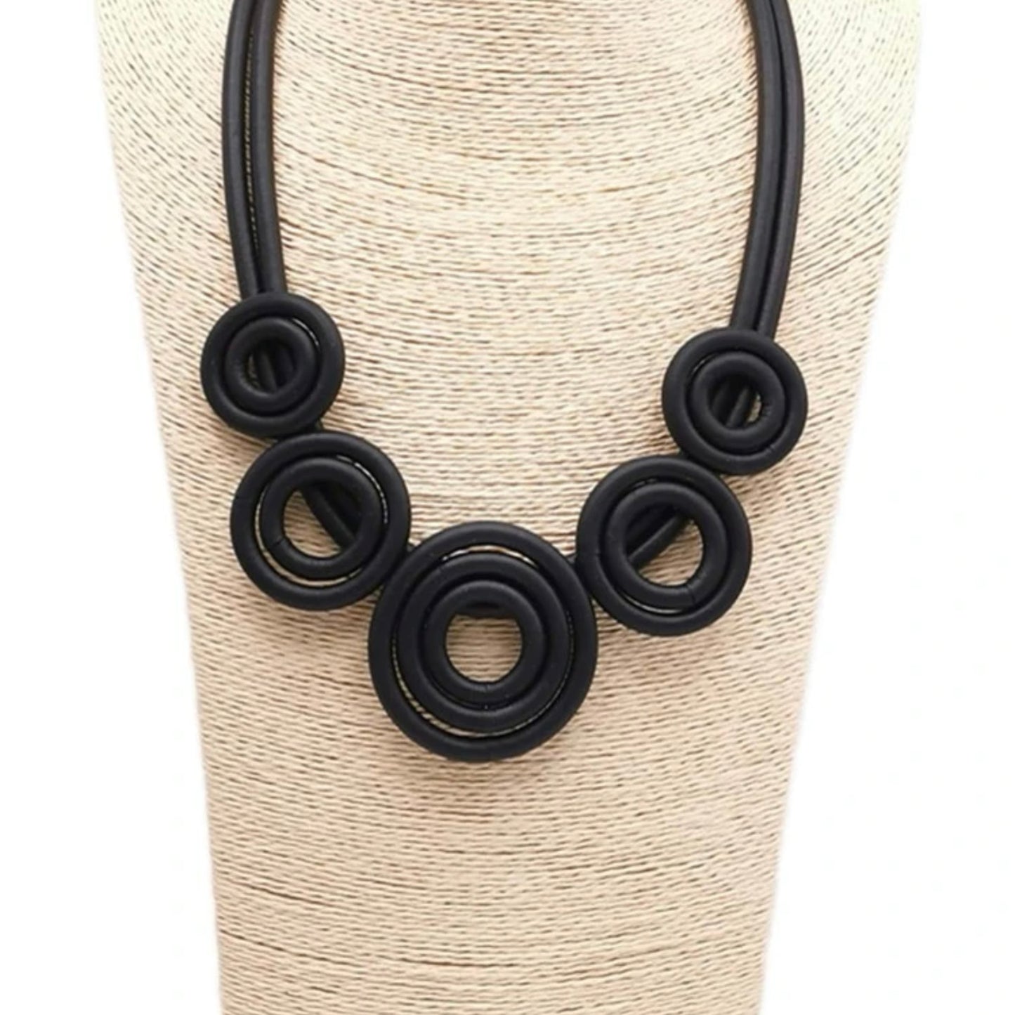 قلادة السيليكون