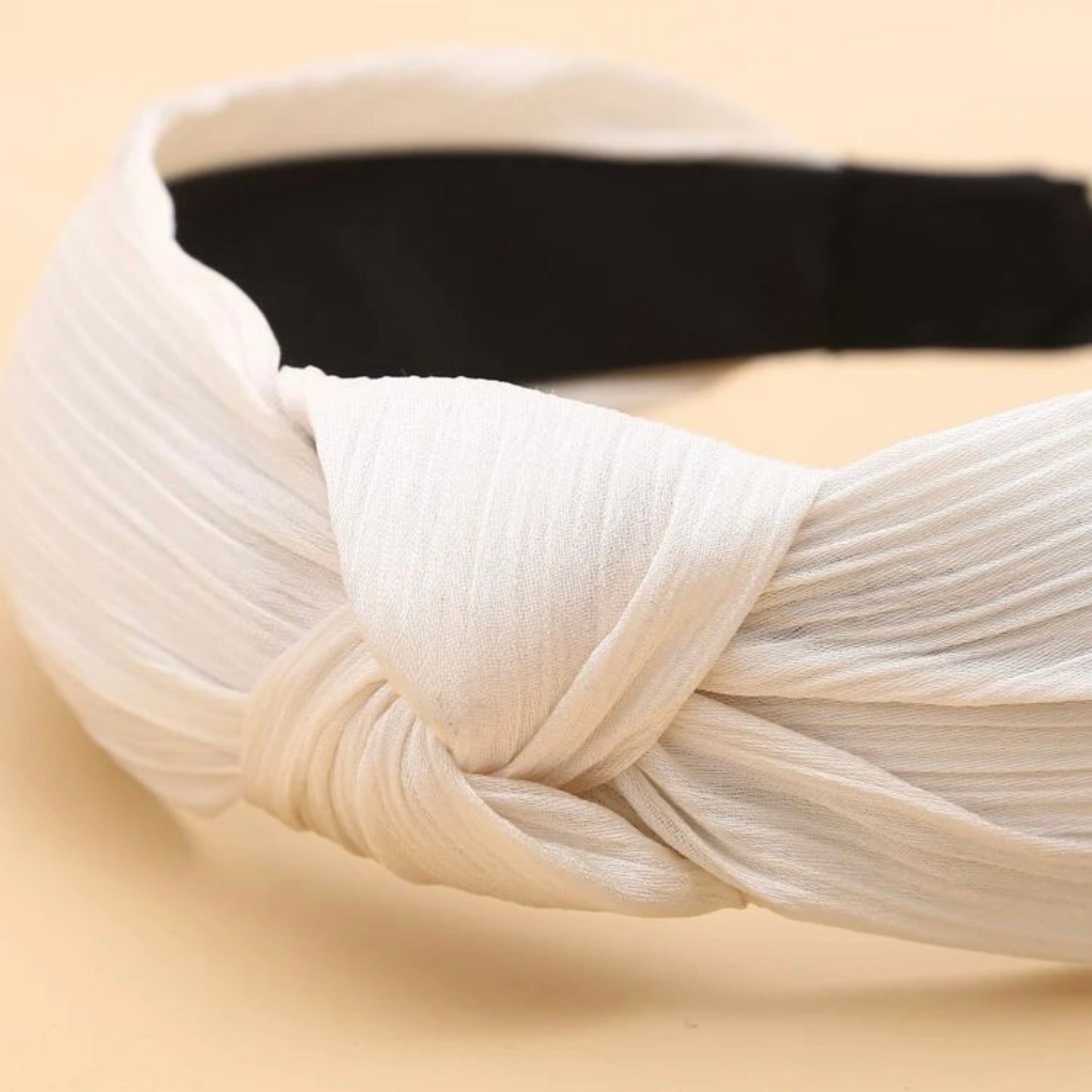 قطعة واحدة من عصابة الرأس العادية