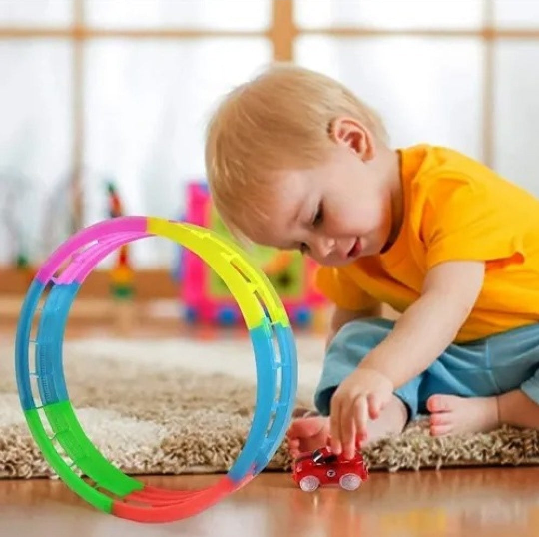 مركبة كهربائية ذات مسار مضيء