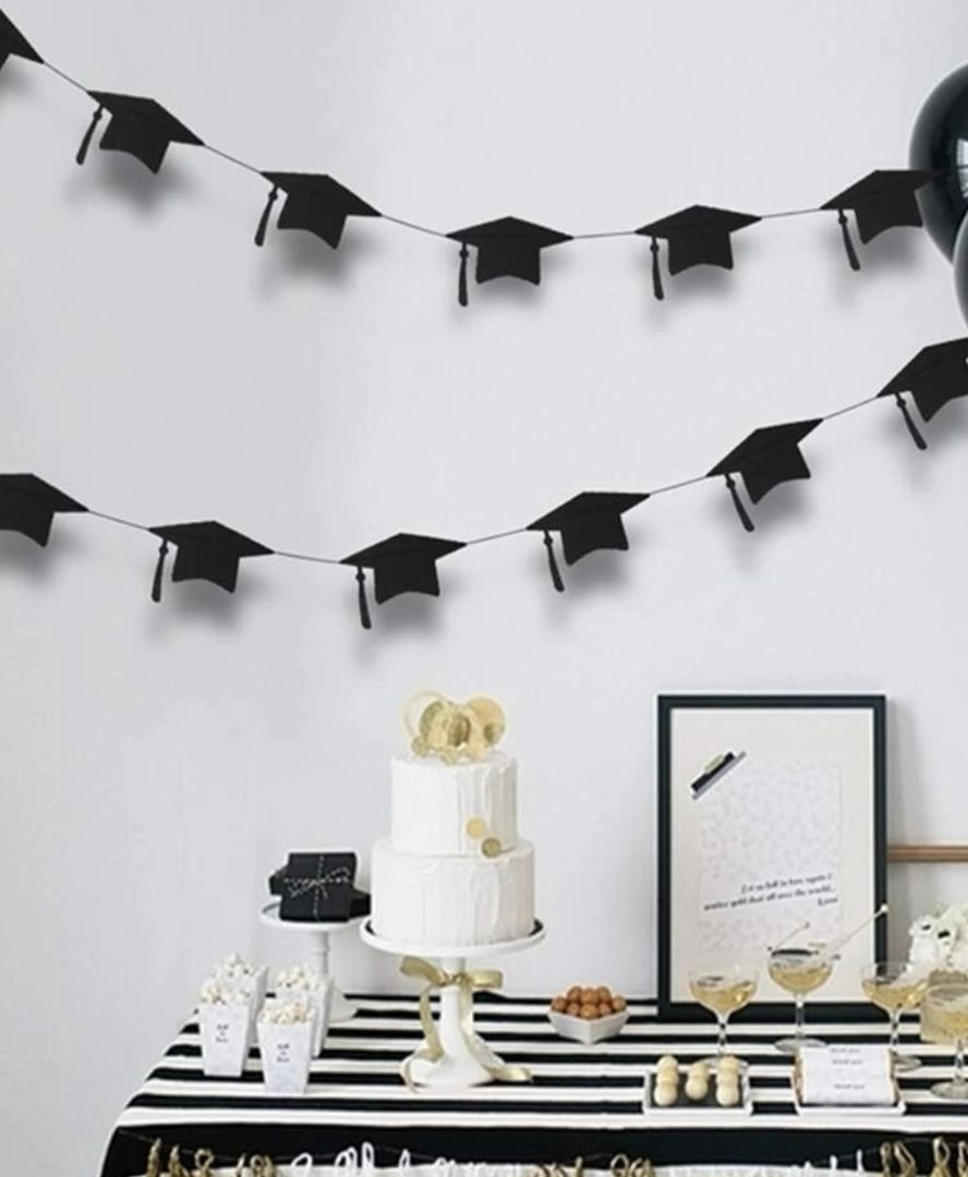 PULL FLAG - GRADUATION HAT
