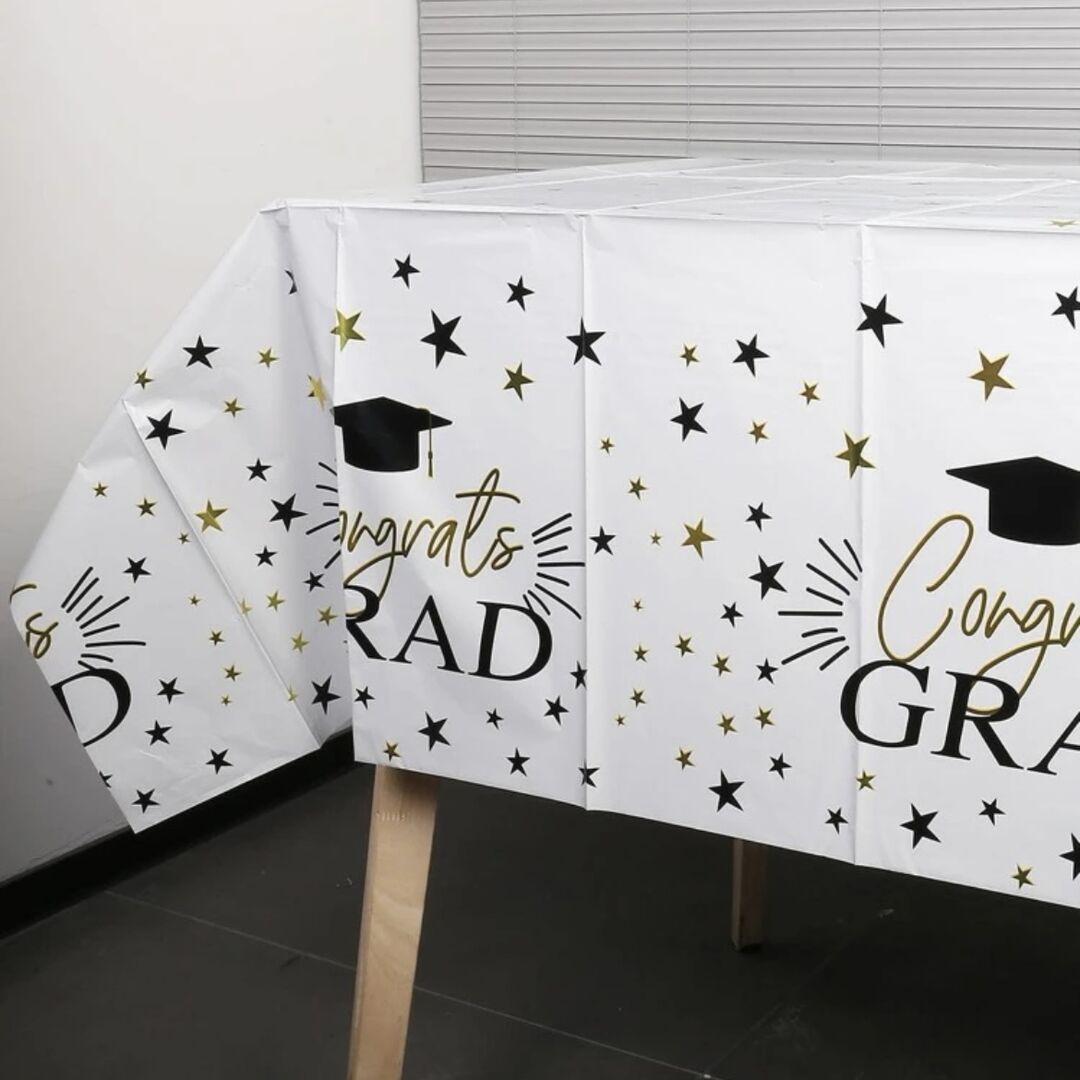 DISPOSABLE TABLE COVER 1