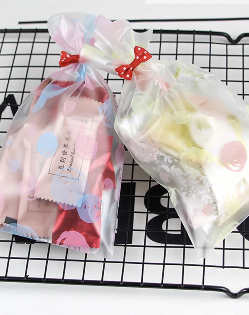 كيس من البلاستيك - ملون