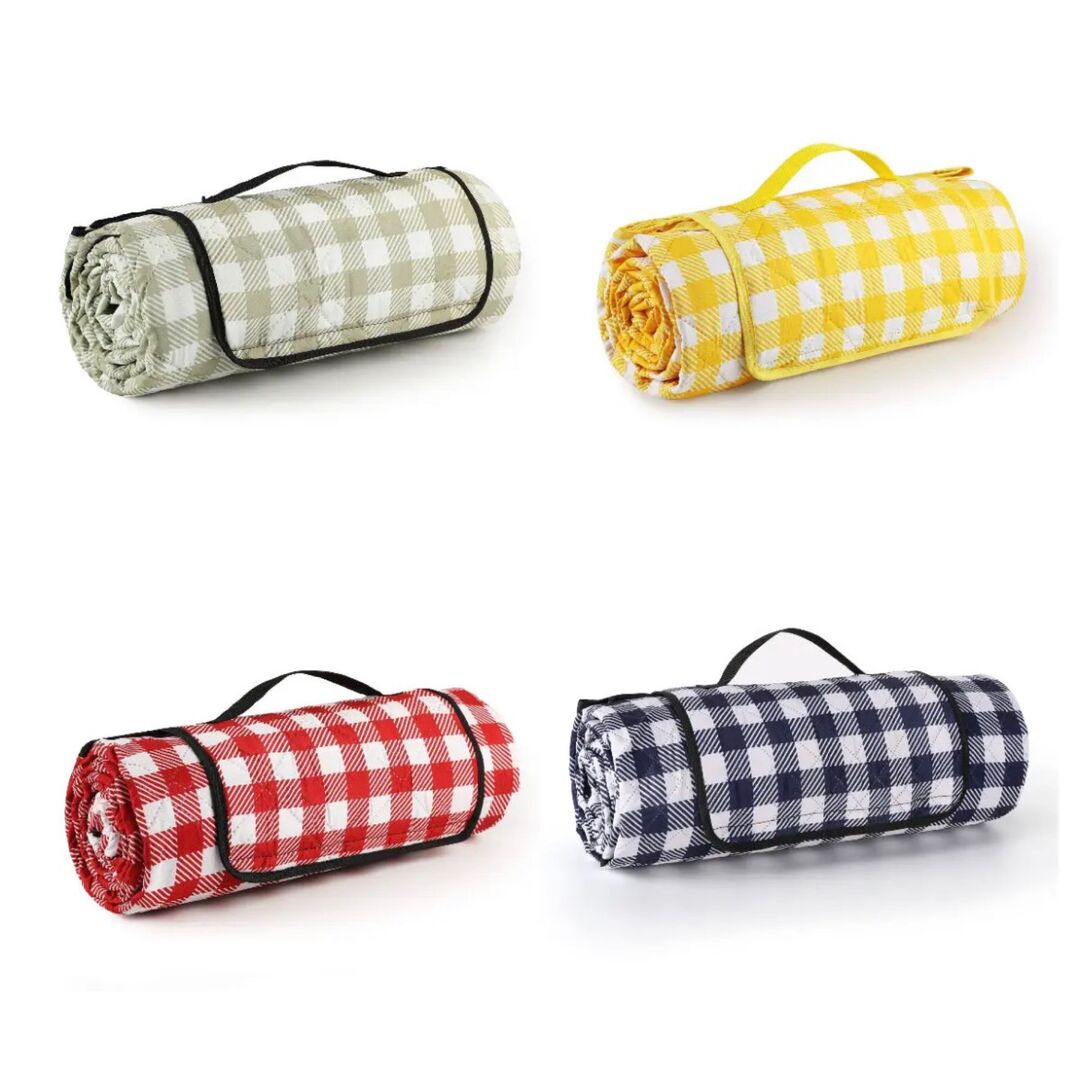 FOLDABLE PICNIC MAT