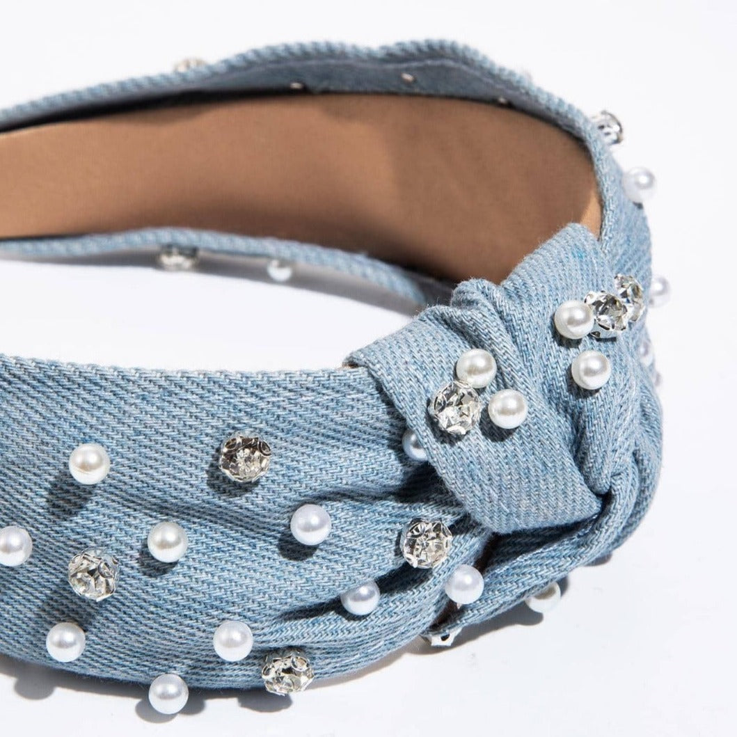 عصابة رأس مرصعة بأحجار الراين باللون الأزرق الفاتح