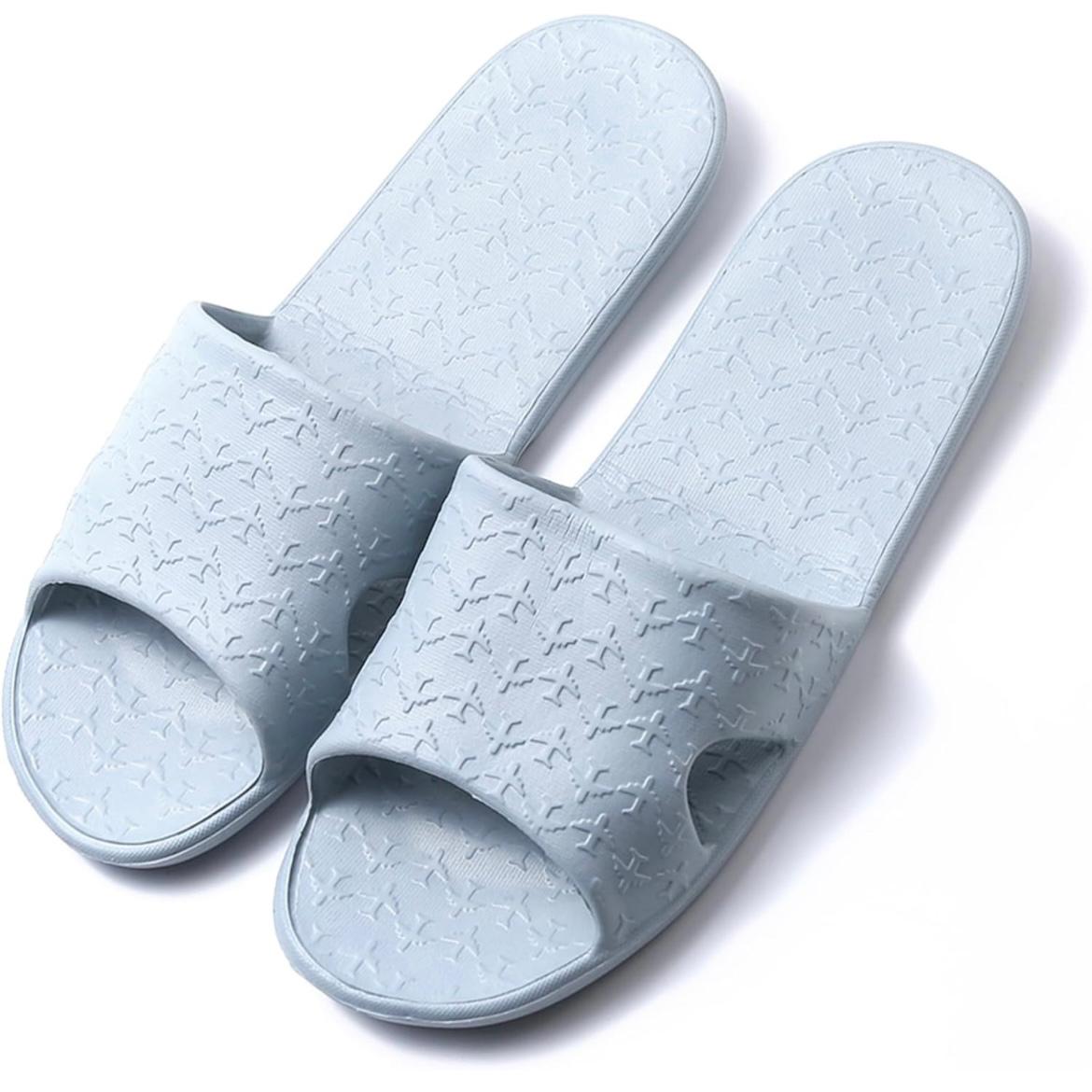 LIGHT FOLDABLE SLIPPERS