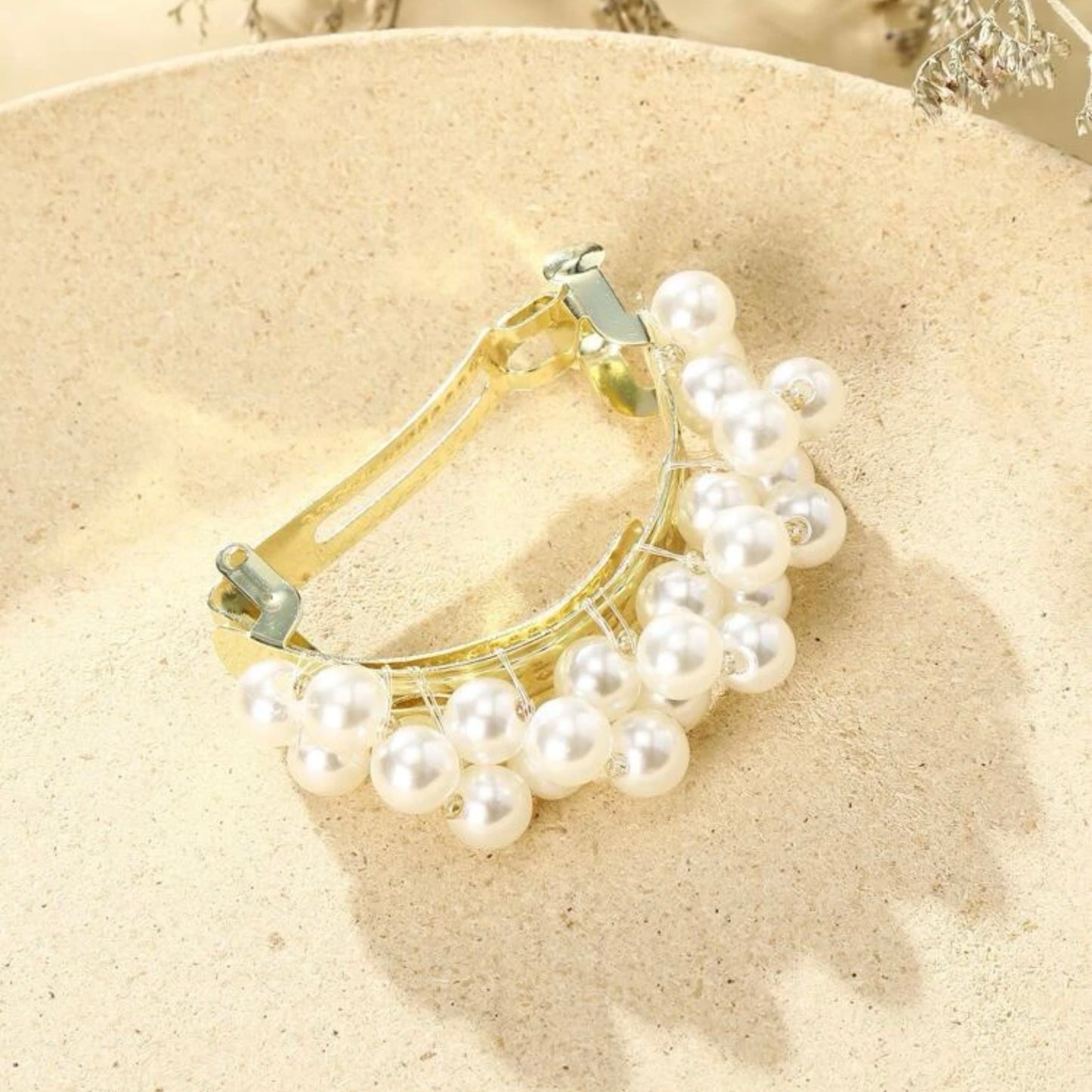 Pearls hair clips