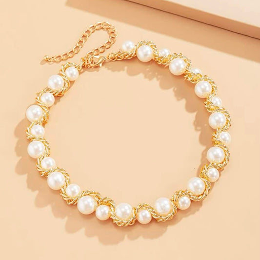 Gold & pearl necklace